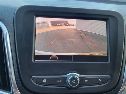 Used 2023 Chevrolet Equinox LT image 25