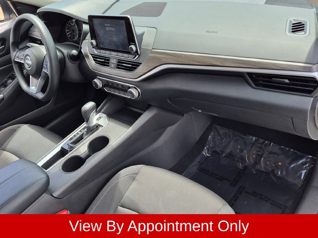 Used 2025 Nissan Altima 2.5 SV FWD image 29