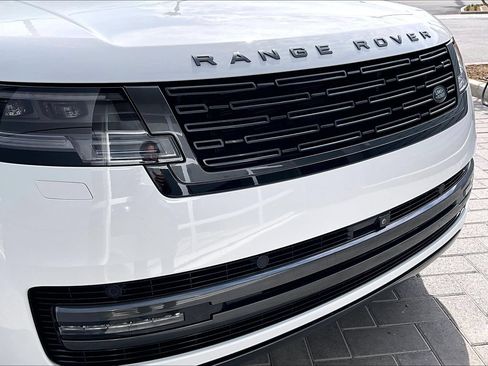 Used 2024 Land Rover Range Rover Long Wheelbase SE AWD/4WD image 30