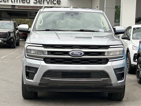 Used 2024 Ford Expedition Max XLT image 9