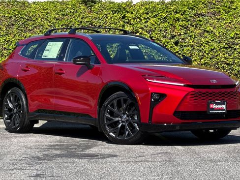 New 2026 Toyota Crown Signia AWD/4WD image 2