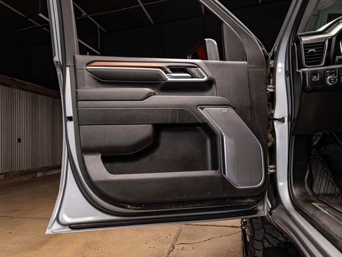 Used 2025 GMC Sierra 3500 Denali w/ Denali Reserve Package image 32