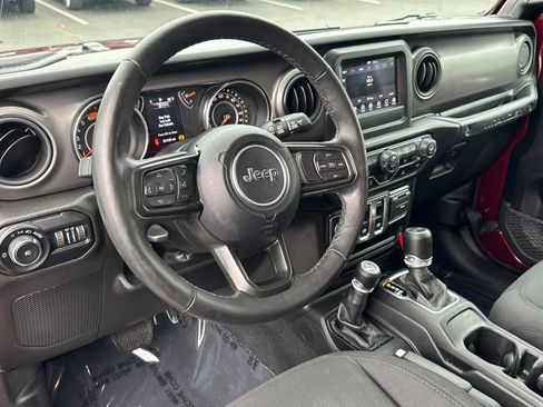 Used 2022 Jeep Wrangler Sport S image 16