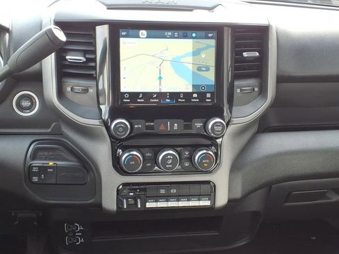 Used 2024 RAM 2500 Tradesman w/ Chrome Appearance Group image 11