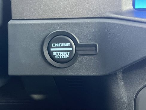 New 2025 Ford Bronco Badlands image 5