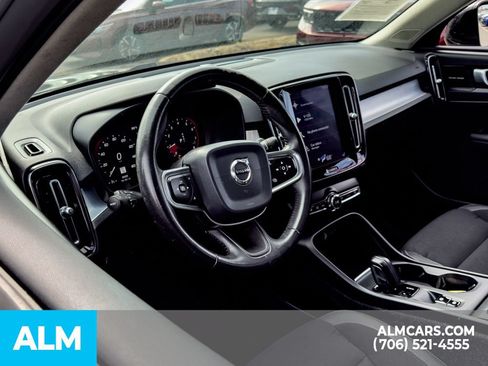 Used 2020 Volvo XC40 T5 Momentum AWD/4WD image 10