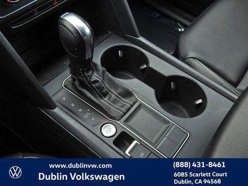 Certified 2023 Volkswagen Atlas SE FWD image 18