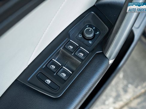 Used 2020 Volkswagen Tiguan SEL Premium R-Line AWD/4WD image 10
