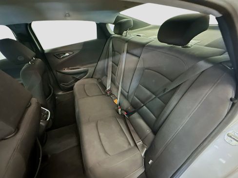 Used 2019 Chevrolet Malibu LT FWD image 29