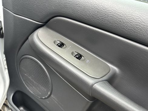 Used 2003 Dodge Ram 1500 Truck ST image 19