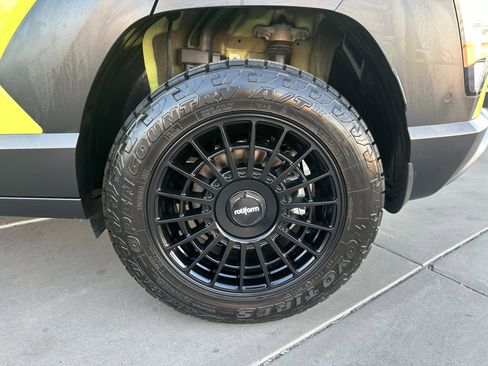 Used 2024 Hyundai Kona Limited image 47