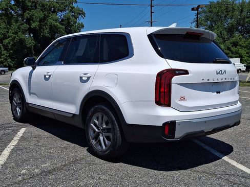 Certified 2024 Kia Telluride LX AWD/4WD image 4