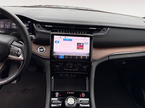 Used 2023 Jeep Grand Cherokee L Summit w/ Luxury Tech Group V image 10