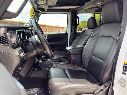 Used 2021 Jeep Wrangler Unlimited Sahara AWD/4WD image 50