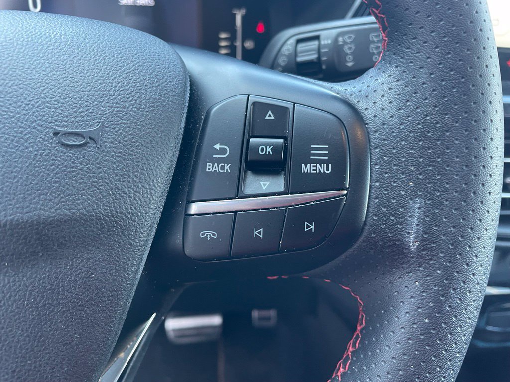 Used 2023 Ford Escape ST-Line w/ Tech Pack #1 FWD image 9