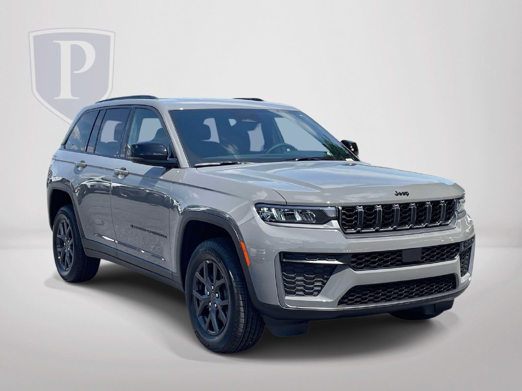New 2027 Jeep Grand Cherokee Altitude RWD image 3