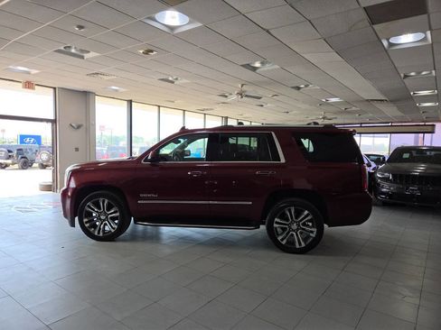 Used 2017 GMC Yukon Denali w/ Open Road Package AWD/4WD image 4