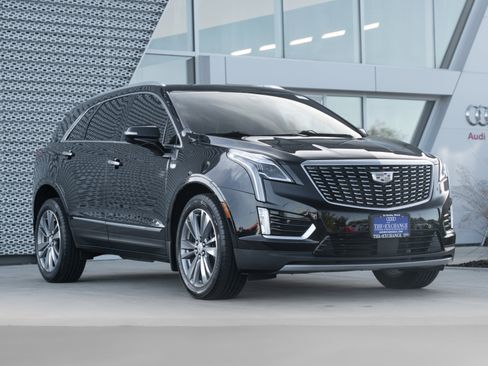 Used 2024 Cadillac XT5 Premium Luxury w/ Technology Package image 1
