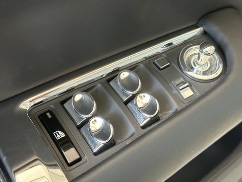 Certified 2019 Rolls-Royce Dawn RWD image 14