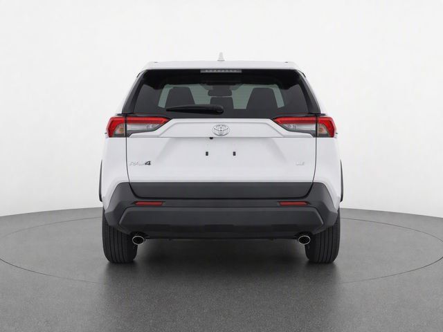 Used 2023 Toyota RAV4 LE FWD image 3