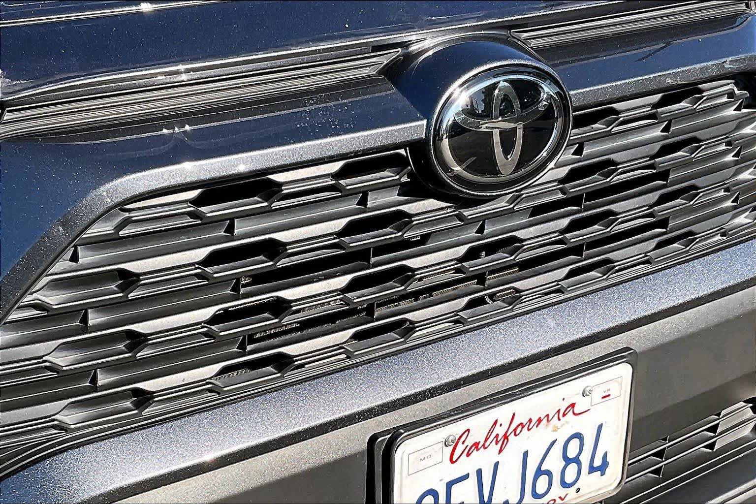 Certified 2023 Toyota RAV4 XLE w/ Convenience Package FWD image 29