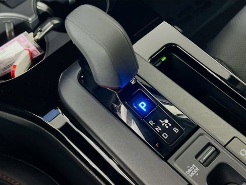 Used 2025 Toyota Prius Plug-In Hybrid FWD image 14