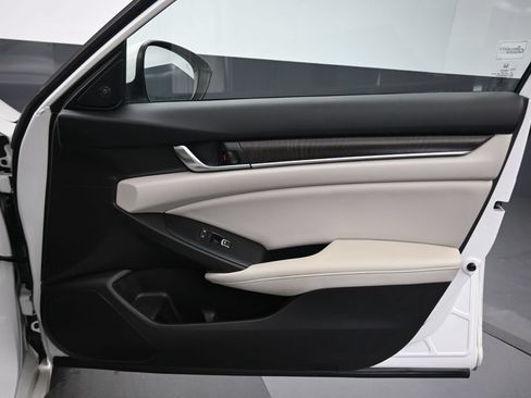 Used 2018 Honda Accord EX-L image 43
