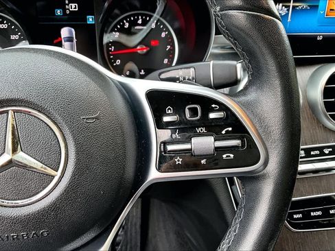 Used 2019 Mercedes-Benz C 300 Sedan image 24