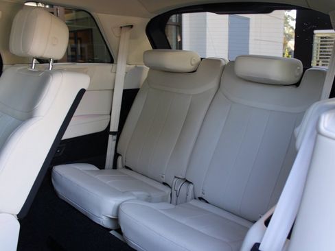 Certified 2024 Land Rover Range Rover Long Wheelbase SE image 68