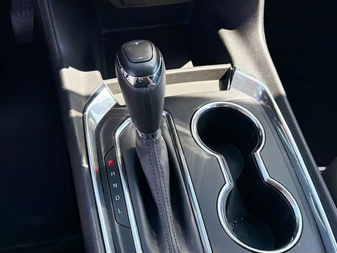 Used 2020 Chevrolet Traverse LT image 29