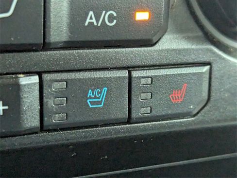 Used 2017 Ford F250 Lariat w/ Lariat Value Package image 23