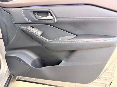Used 2023 Nissan Rogue Platinum w/ Platinum Premium Package FWD image 37