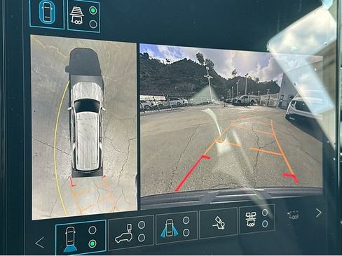 New 2026 GMC Yukon XL AT4 w/ AT4 Premium Plus Package image 21