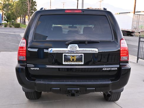 Used 2008 Toyota 4Runner SR5 RWD image 5