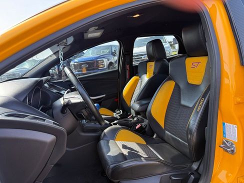 Used 2013 Ford Focus ST FWD image 5