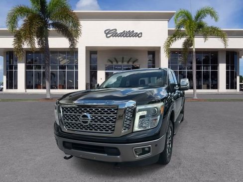 Used 2017 Nissan Titan Platinum Reserve image 5