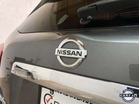 Used 2019 Nissan Pathfinder SV image 98