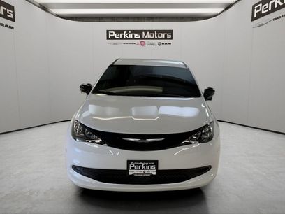 New 2026 Chrysler Voyager LX