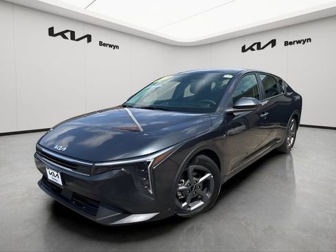 Certified 2025 Kia K4 LXS image 1