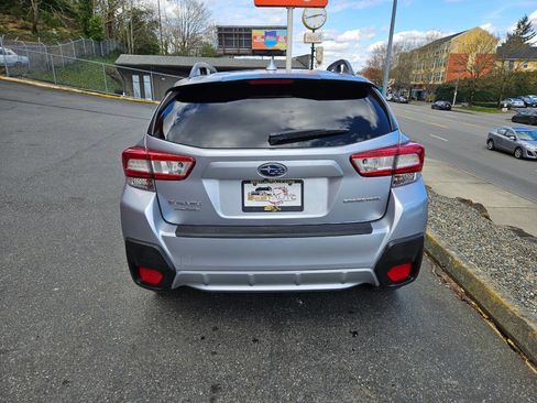 Used 2019 Subaru Crosstrek 2.0i Premium w/ Eyesight System image 4