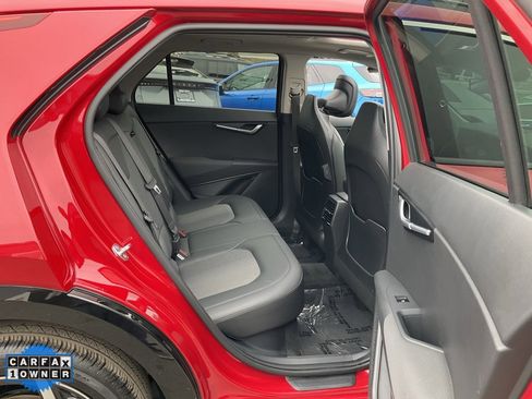 Used 2024 Kia Niro EX Touring image 48