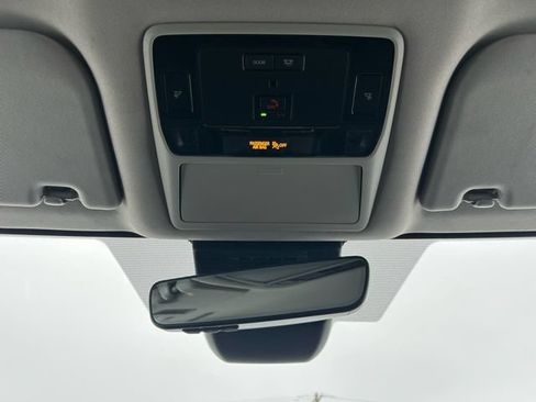 Used 2024 Toyota Grand Highlander AWD image 13