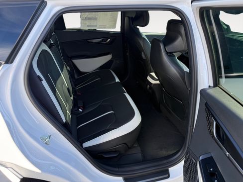New 2025 Kia EV6 GT-Line image 18