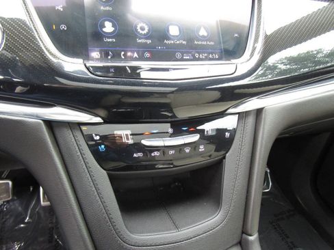 Used 2020 Cadillac XT6 Sport AWD/4WD image 16