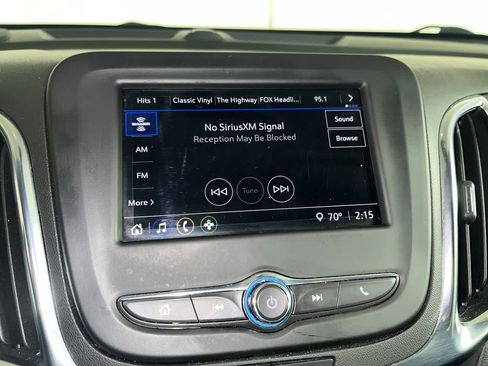 Used 2022 Chevrolet Equinox LT image 18