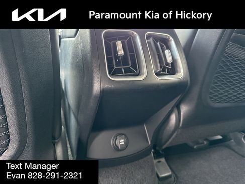 Used 2025 Kia Sorento S w/ Panoramic Sunroof Package image 18