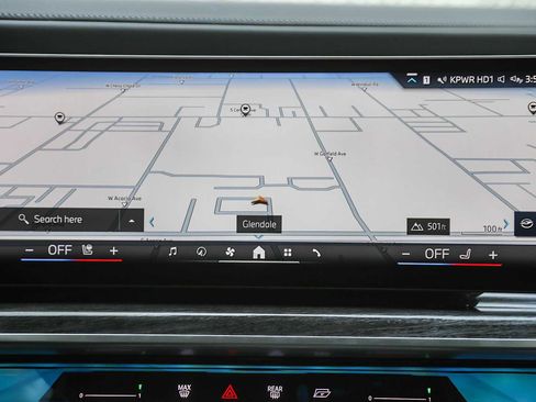 Used 2026 BMW 750e xDrive w/ Premium Package image 11