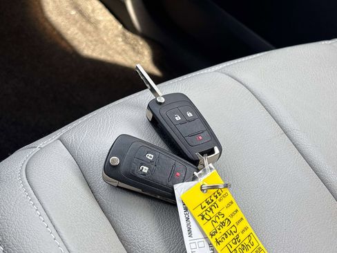 Used 2011 Chevrolet Equinox LS FWD image 27