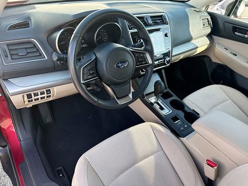 Used 2018 Subaru Outback 2.5i Premium image 11