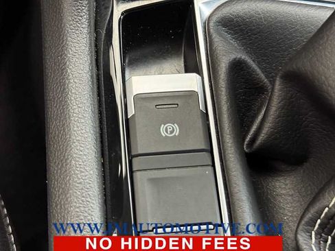 Used 2024 Volkswagen Taos SE AWD/4WD image 36